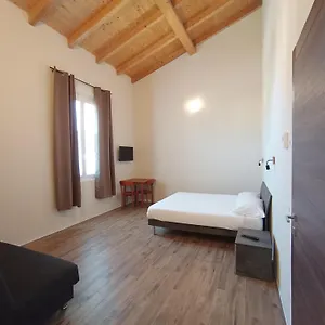 Casa Nel Borgo Di Capraia Alloggio in famiglia